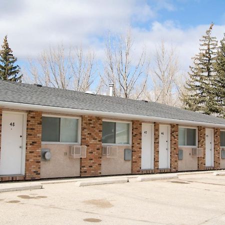 Prairie Oasis Tourist Complex Motel Moose Jaw Bagian luar foto